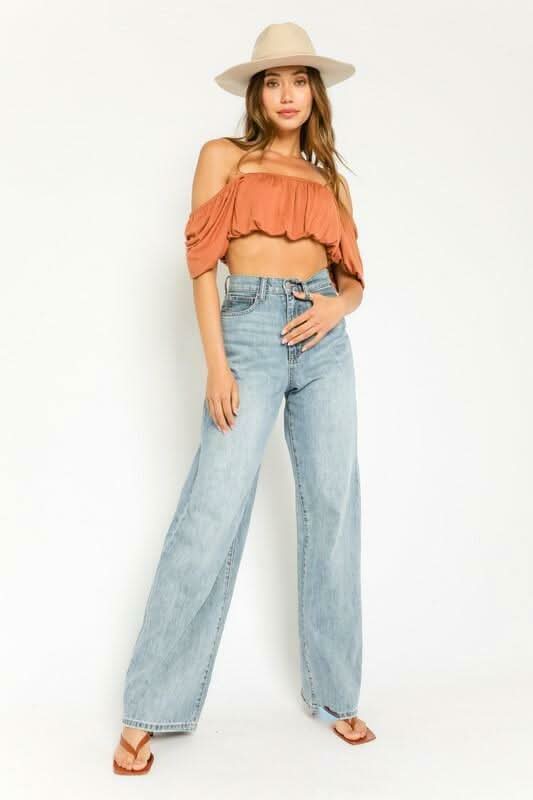 Summer Feeling Aragon Off-Shoulder Crop Top